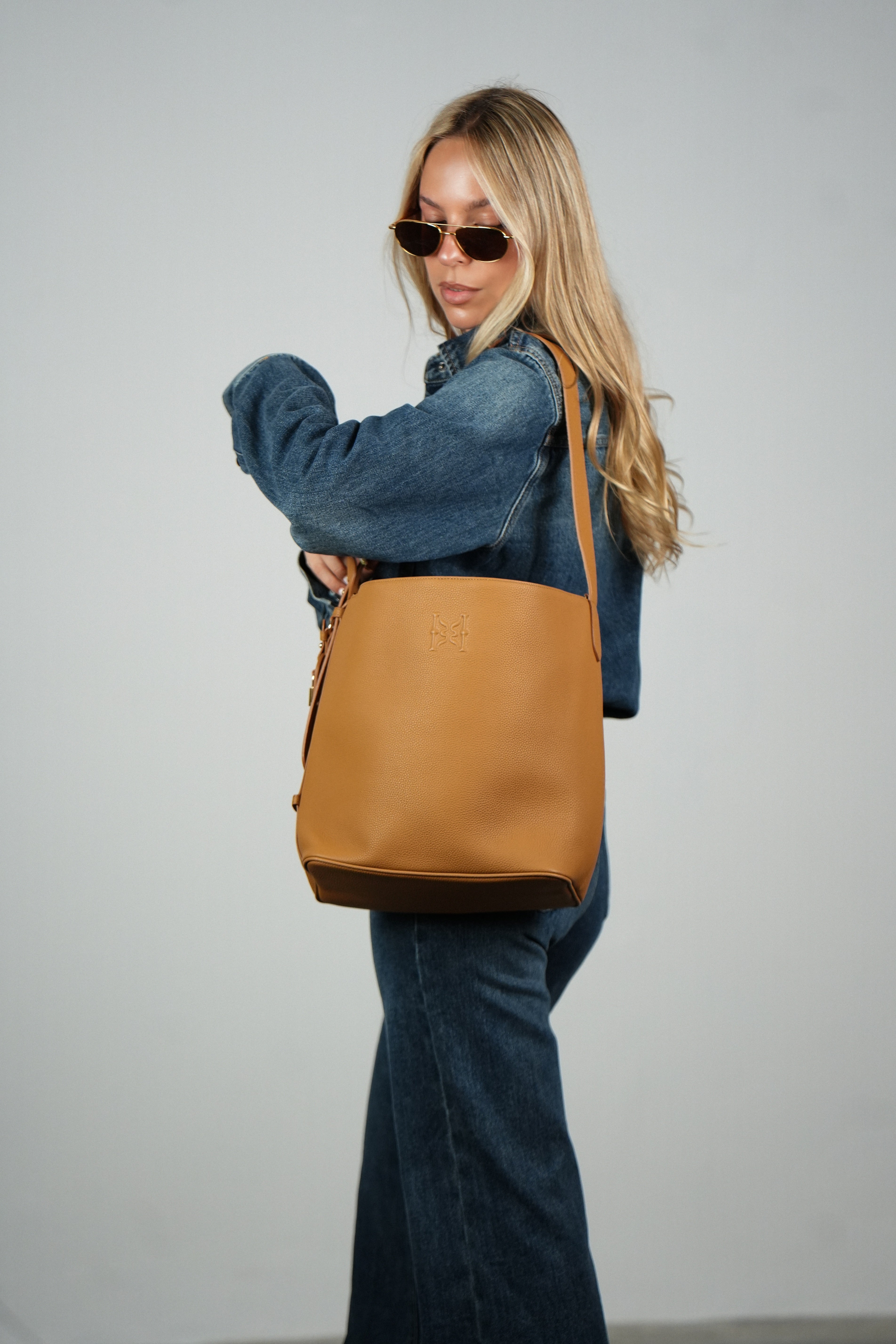 THE BUCKET BAG - COGANC