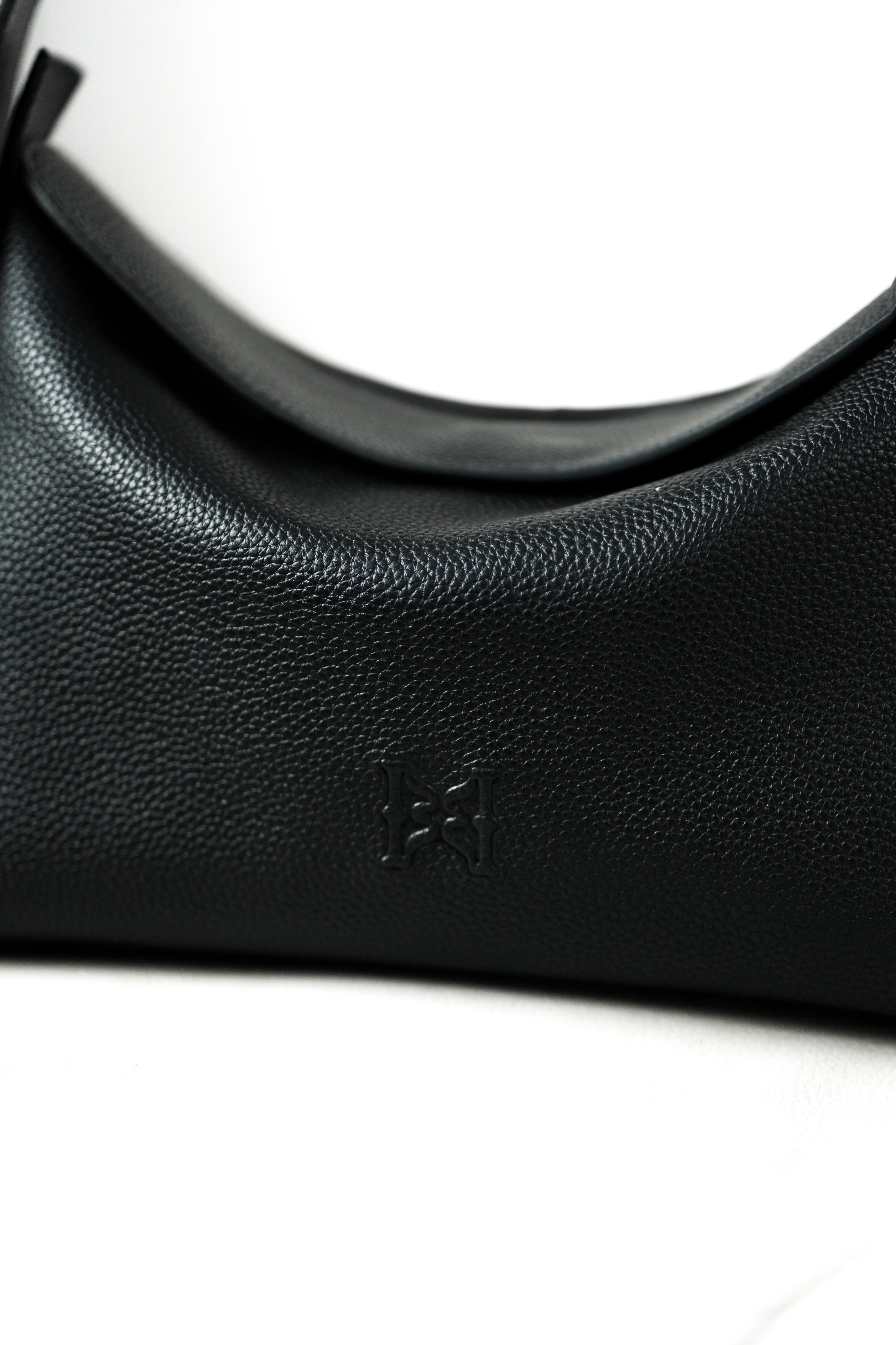 THE LOUVE BAG - BLACK