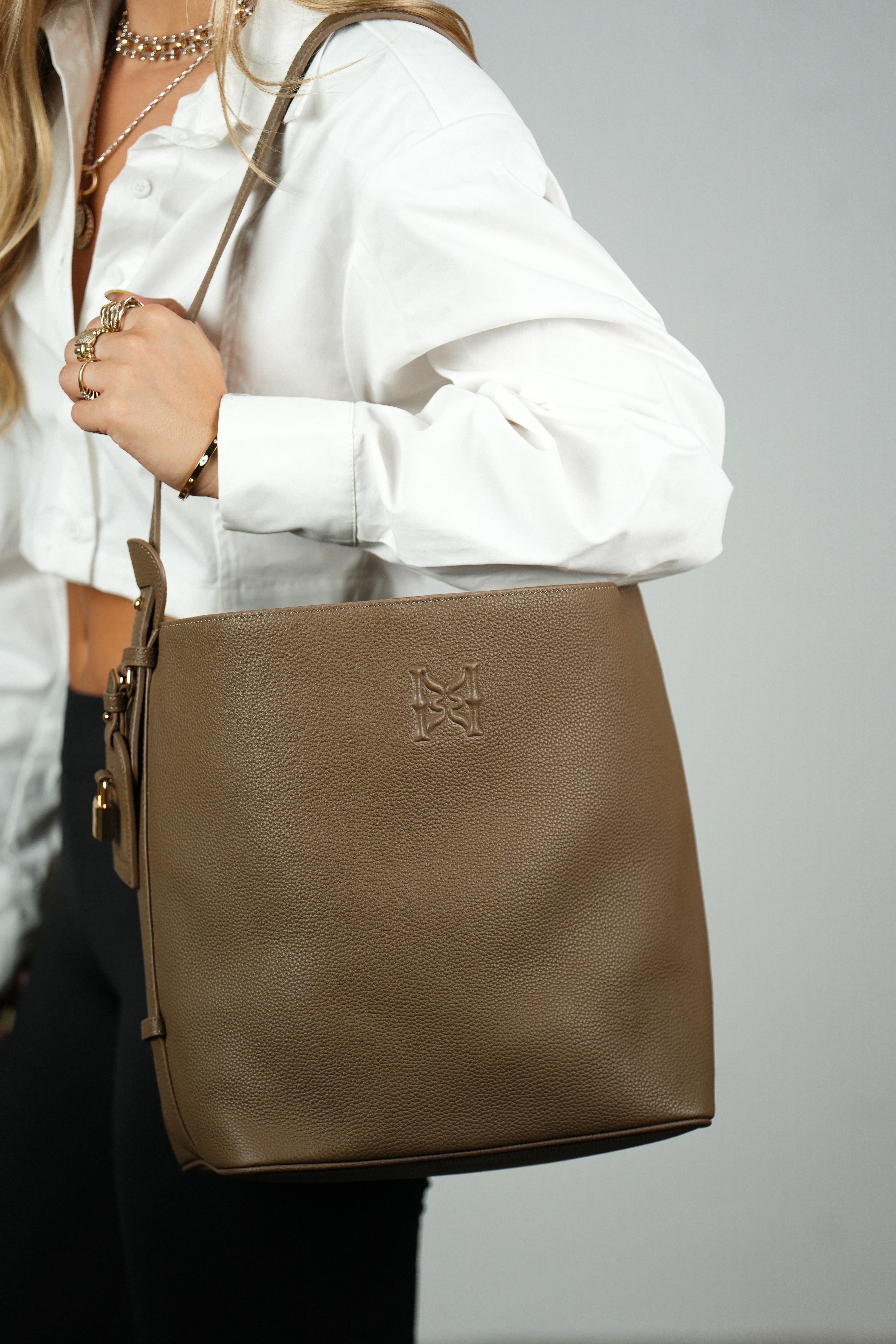 THE BUCKET BAG - MOCCA