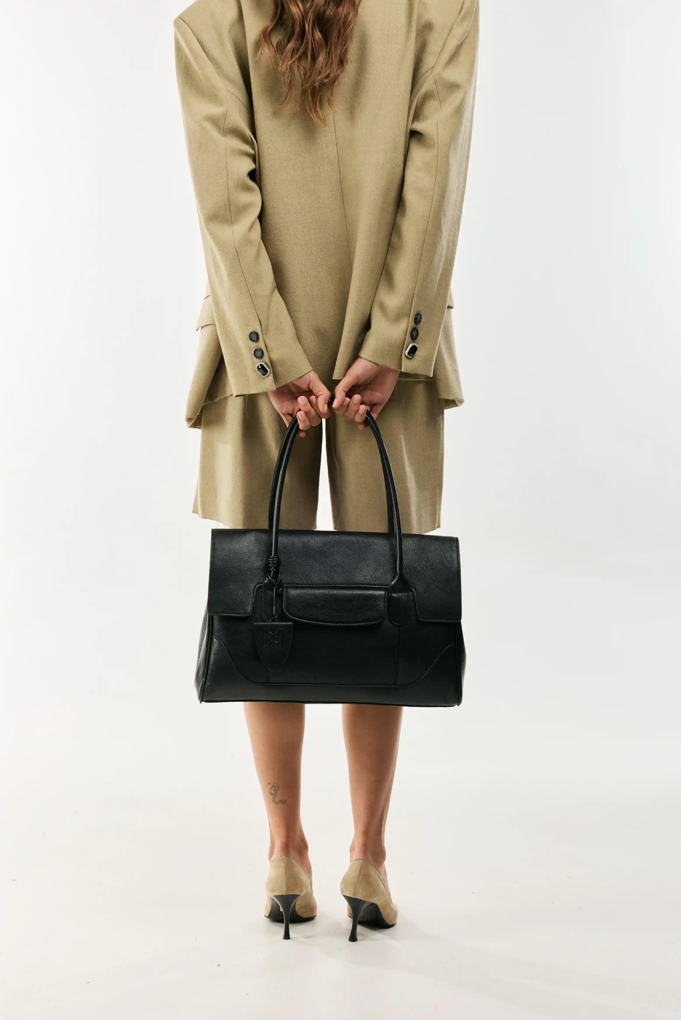 THE SIGNATURE bag