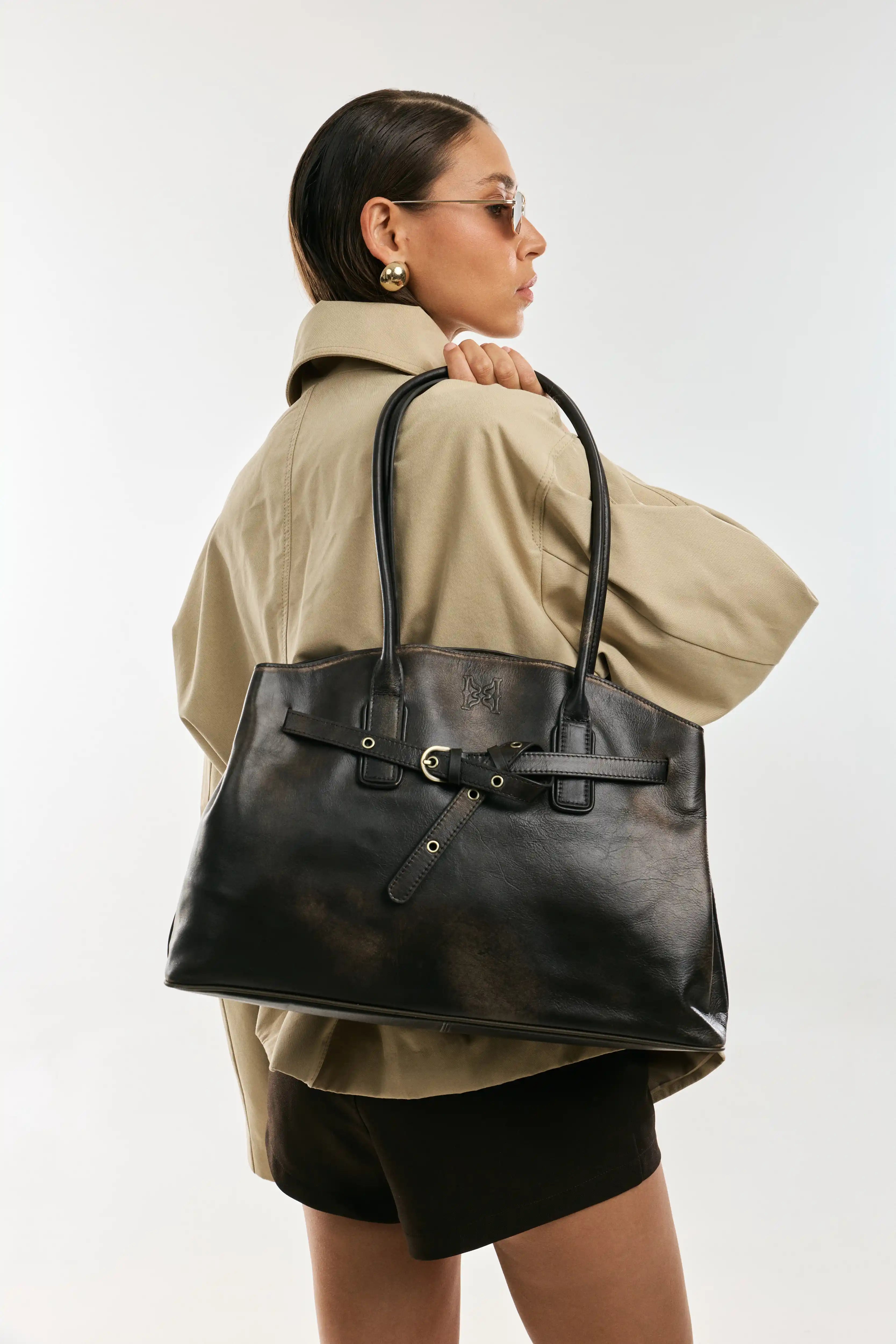 THE ESSENTIAL BAG