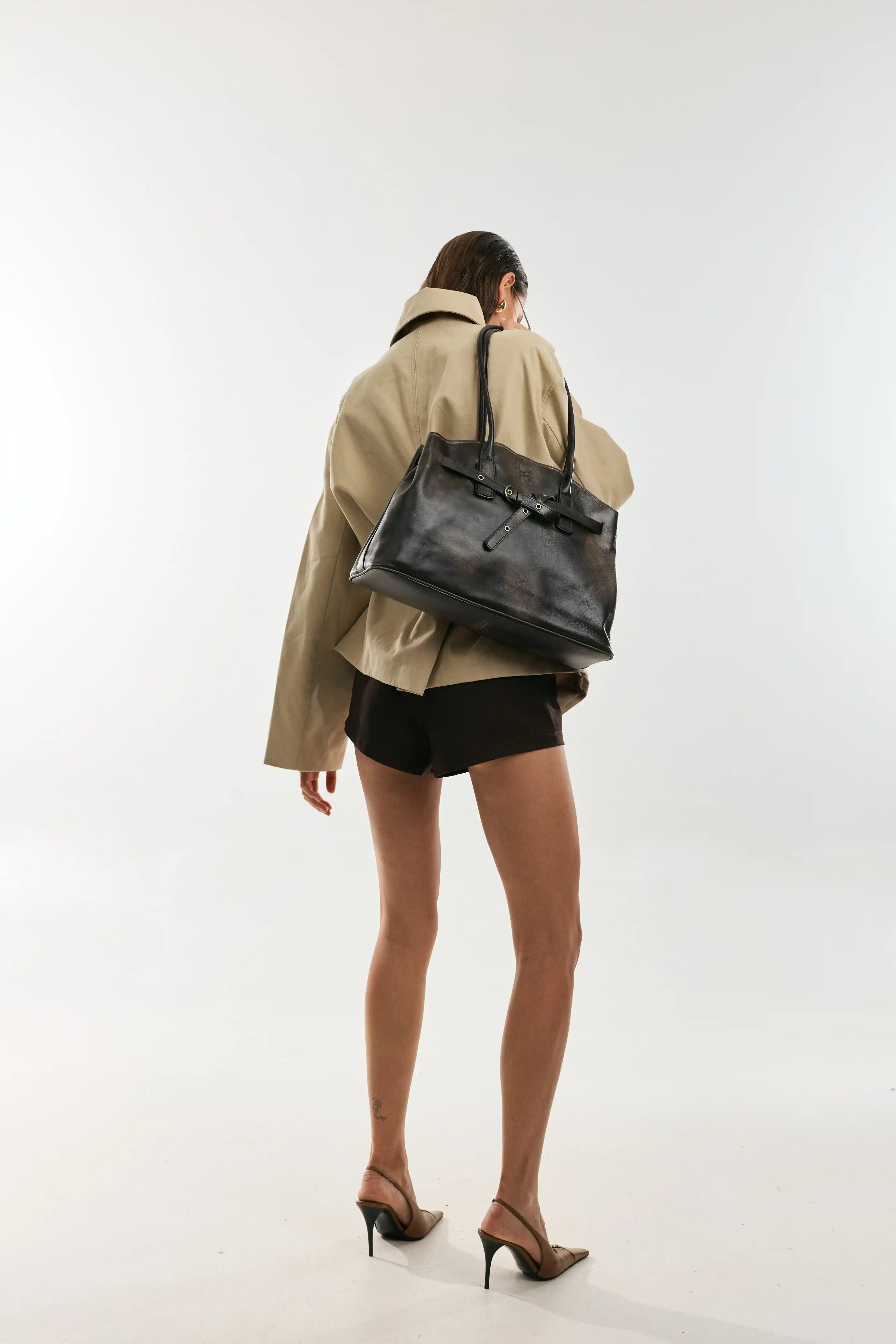 THE ESSENTIAL BAG