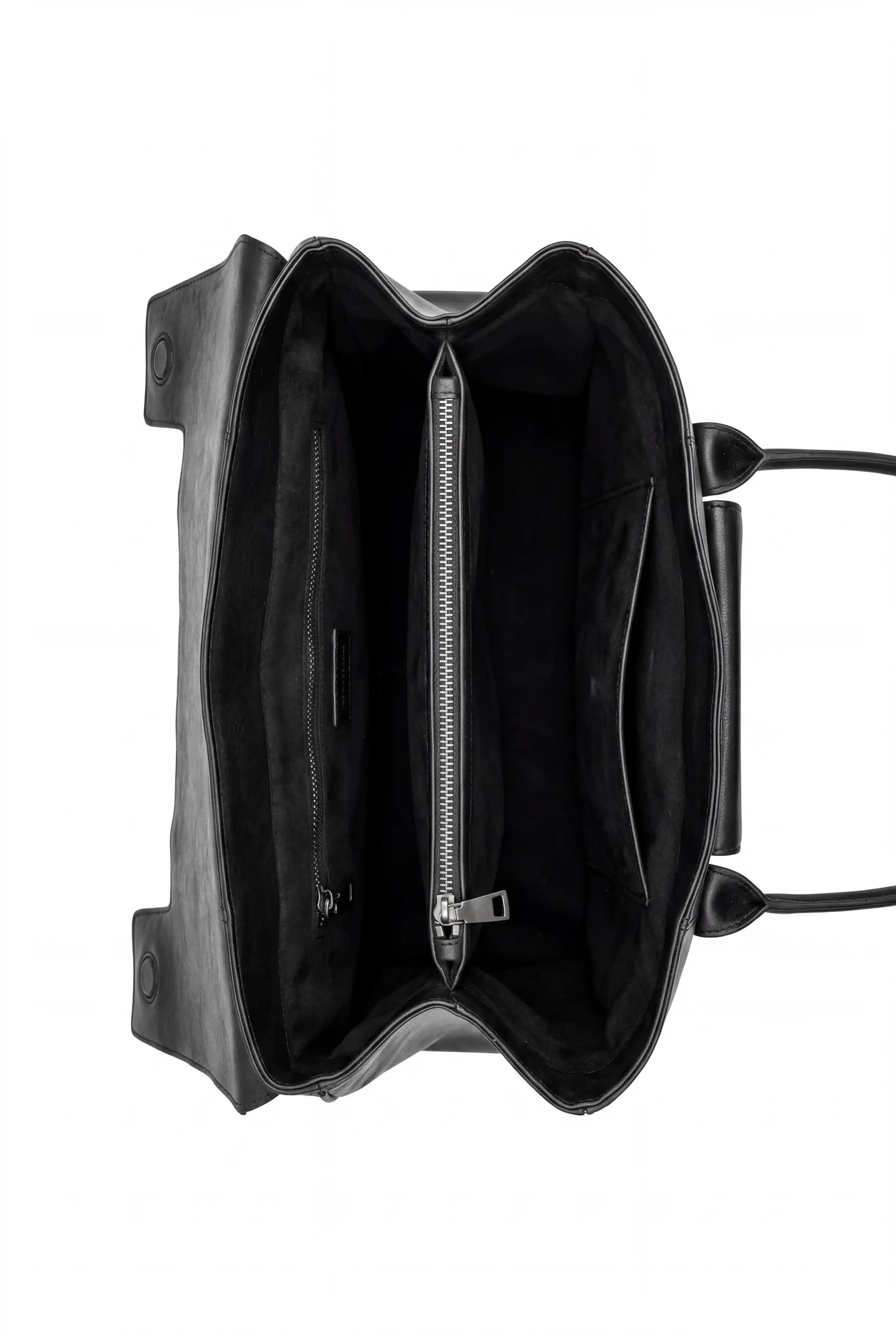 THE SIGNATURE BAG