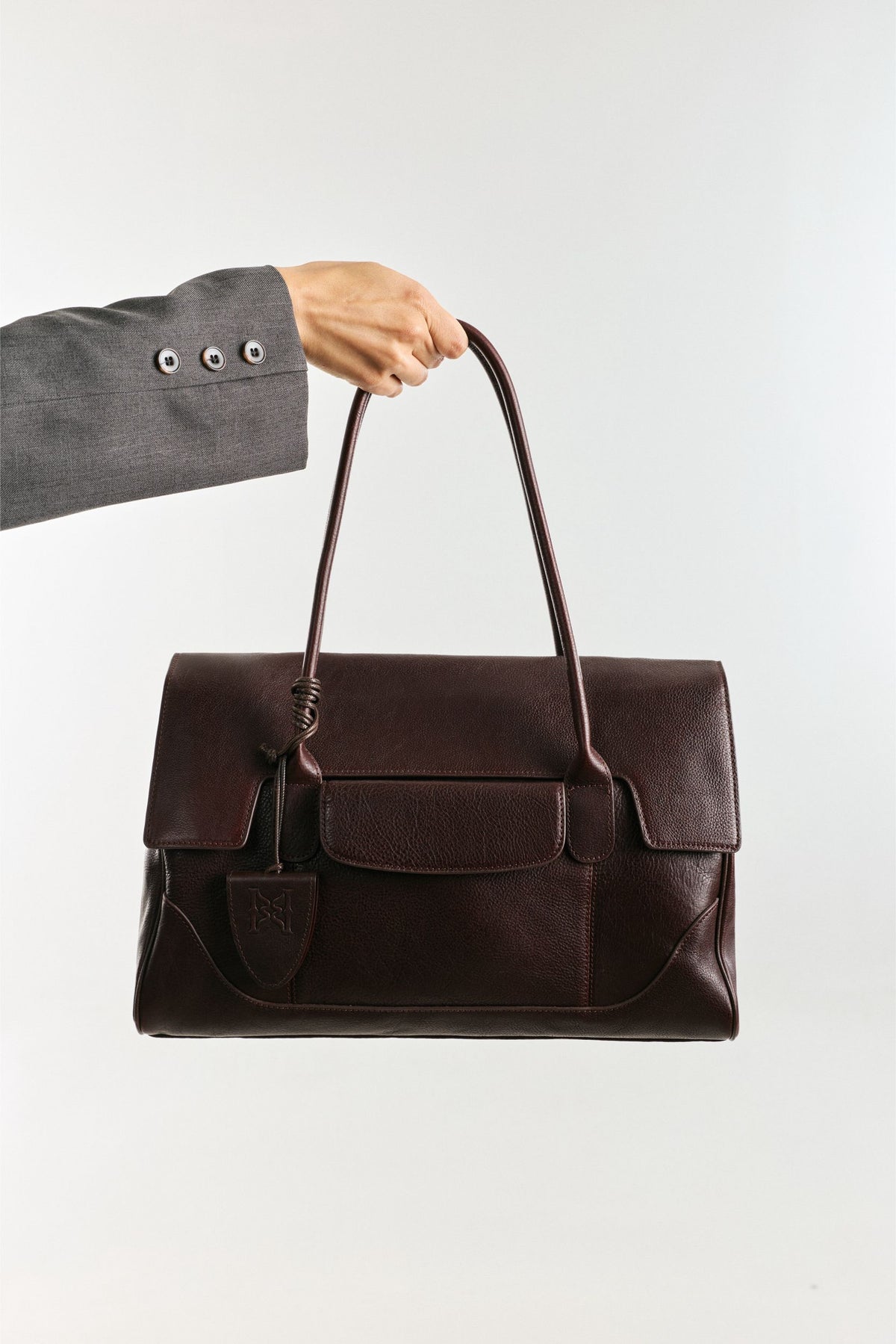 THE SIGNATURE BAG - BURGUNDY
